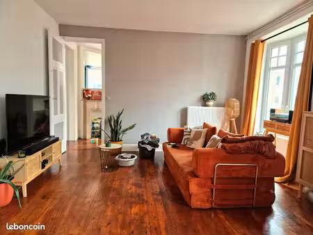 bel appartement t3 de 75m² à louer