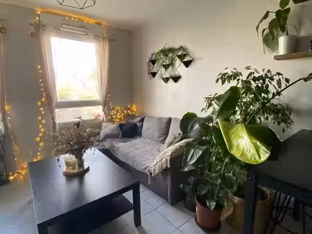 appartement t2 meublé - 46m2 - vaulx la soie (lyon)