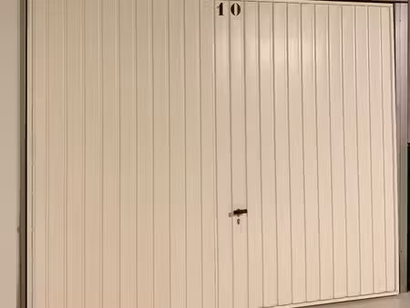 a louer – grand garage 13 m2 – residence aquae sextiae