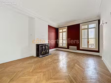 appartement 2 pièces 81 m²
