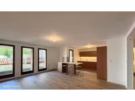 location grand t2 67m2 avec jardin