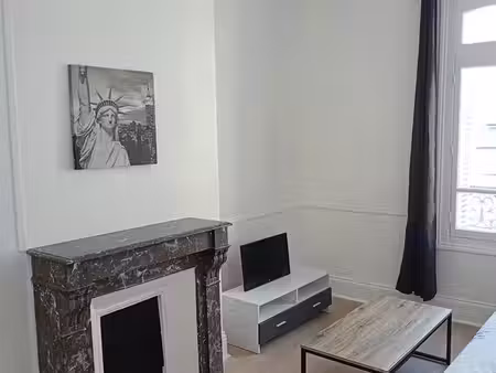 beau t2 36m2 meublé – rénové – danton–centre ville - 580cc