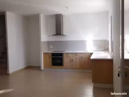 maison sur la côte bleue