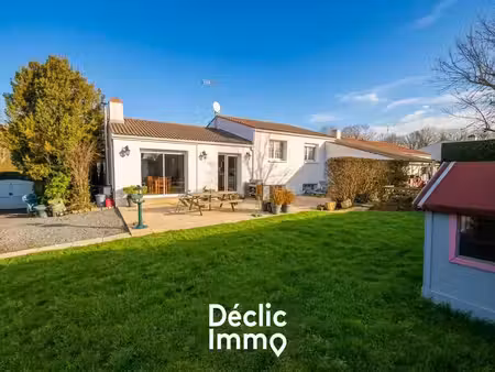 maison 115m² - parcelle de 710m² + 3 chambres + 1 chambre/atelier + 2 garages (2 voitures 