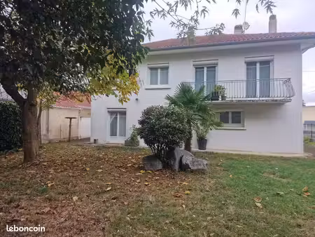 tarbes près hopitâl loue maison t5 et garage