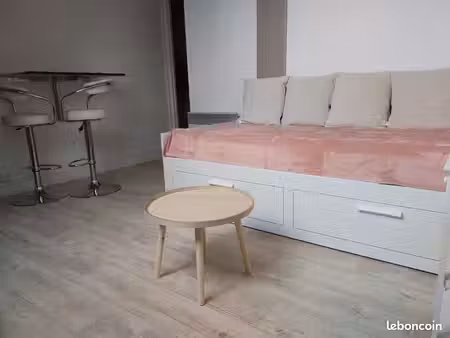 studio étudiant à 100 m de la fac