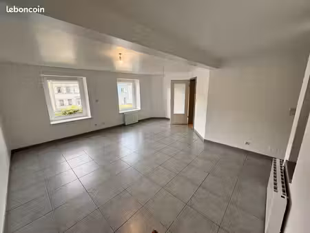 loue appartement - 4 pièces duplex - 94 m² dans une charmante résidence à la campagne