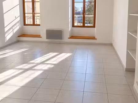 t1 – 33 m² – hypercentre de pouancé