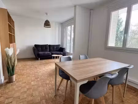 t2 meublé 51 m² – entièrement rénové – clim réversible – balcon 10 m²