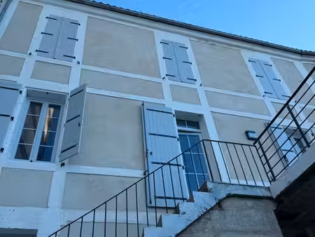 maison de ville 2 chambres terrasse clim angouleme