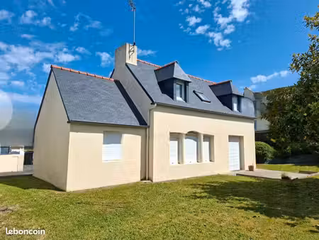 maison à louer de 97m2 avec jardin à 500 m de la mer louannec