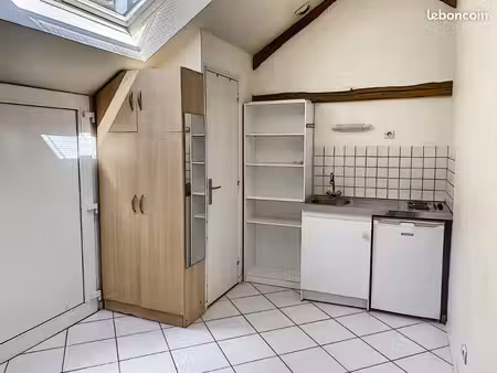 studio 1 pièce 13 m²