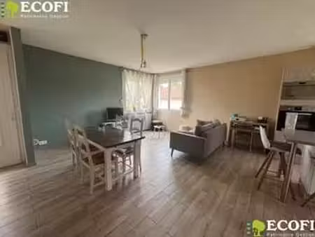 vente maison à cirières (79140) : à vendre / 135m² cirières
