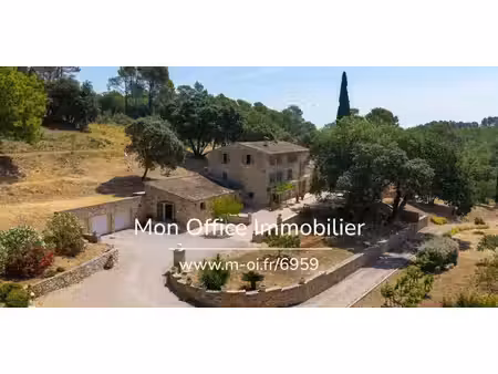 maison avec piscine et terrasse le thoronet (83)