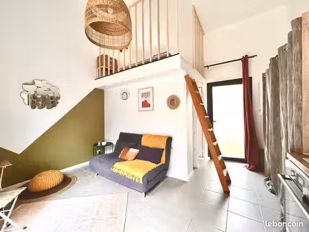 studio climatisé avec terrasse - résidence sécurisée