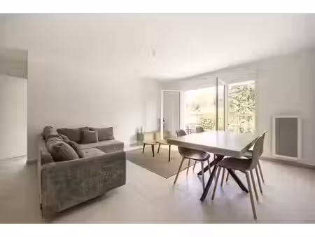 vente appartement 3 pièces 63 m² à grasse (06130)  290 000 €
