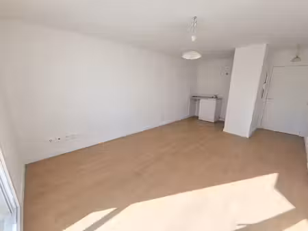 t1 bis à purpan avec balcon et parking