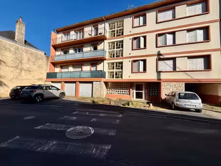 ensemble de 3 appartements avec garage vendu loués