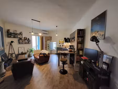 charmant appartement t2 à vendre au coeur de martigues - réf 13534