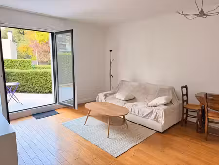deux pièces meublé de 47 m2 avec terrasse