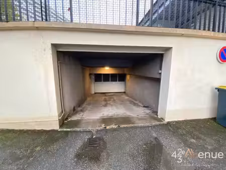 quartier fauriel / garage à louer