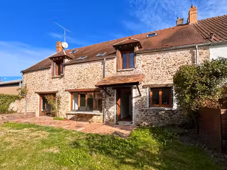 maison en pierre de caractère / 6 chambres avec dépendance