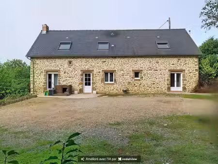 maison en pierres de caractère à la campagne — bien soigné & chaleureux (17 min de mayenne