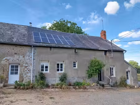 maison de campagne – panneaux photovoltaïques  nombreuses dépendances & terrain