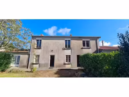 maison mouzillon 7 pièces  4 chambres  garage  dépendances  132 m2