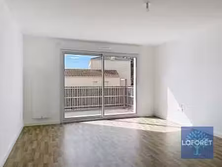 location appartement 3 pièces à saint-hilaire-de-riez (85270) : à louer 3 pièces / 64m² sa