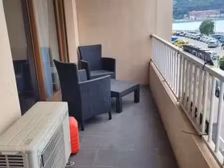 location appartement 4 pièces meublé à saint-mandrier-sur-mer (83430) : à louer 4 pièces m