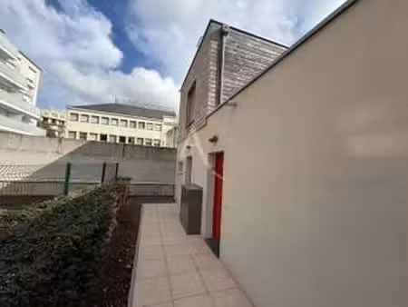 location maison à la roche-sur-yon centre ville (85000) : à louer / 66m² la roche-sur-yon 