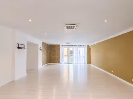 location appartement 5 pièces  147.23m²  le mans