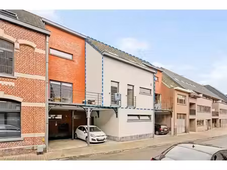 brakel : duplex prêt à emménager  3 chambres et grande terra