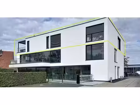 penthouse à louer à lier pour € 2.250 avec 2 chambres à coucher