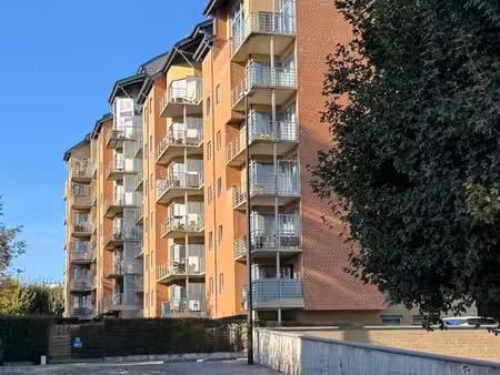 appartement 2 ch avec terrasses  garage et cave. peb b.