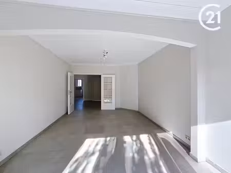 superbe appartement 2 chambres rénové avec terrasse !