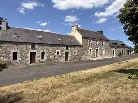 vente maison à pont-melvez (22390) : à vendre / 196m² pont-melvez
