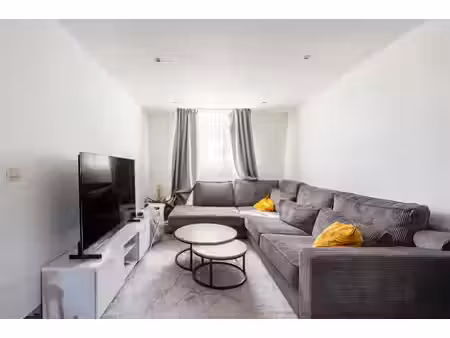 appartement te koop in schaarbeek met 1 slaapkamer