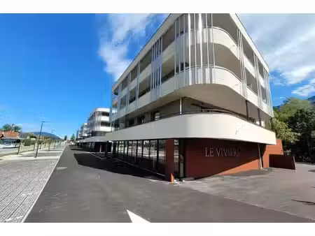 local commercial à louer