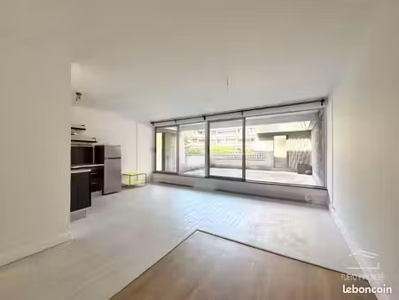 chamalières  source vive  appartement de 32m2 avec terrasse de 30m2