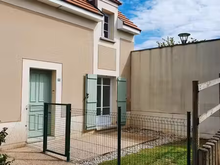 maison – 80 m² – 3 chambres – jardin privatif – place de parking