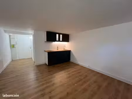 studio 1 pièce 24 m²