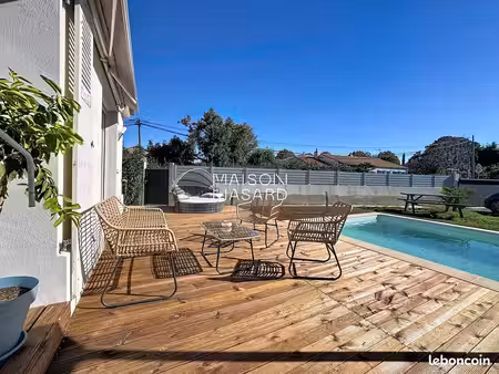 maison 9 pièces 176 m²