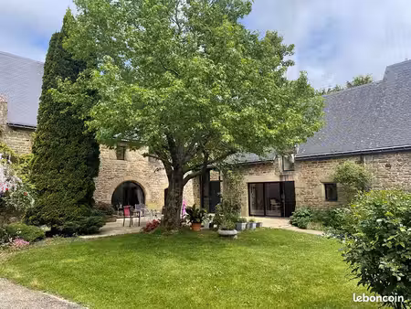 propriété 8 pièces 298 m²