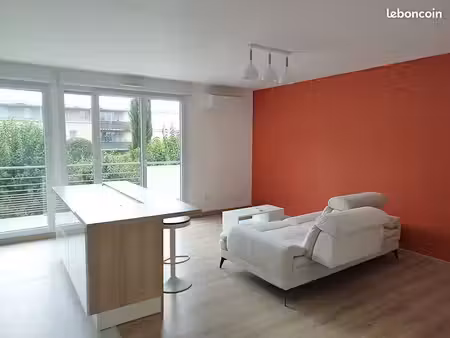 agroparc  très joli t2 climatisé de 45 m² avec grand balcon