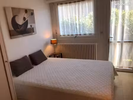 location etudiante a caen : appartement meuble et equipe tout confort + parking dans propr