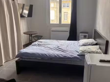studio meublé
