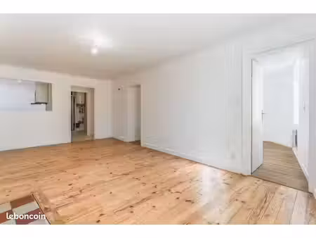 appartement 2 chambres rénové – montélimar coeur de ville