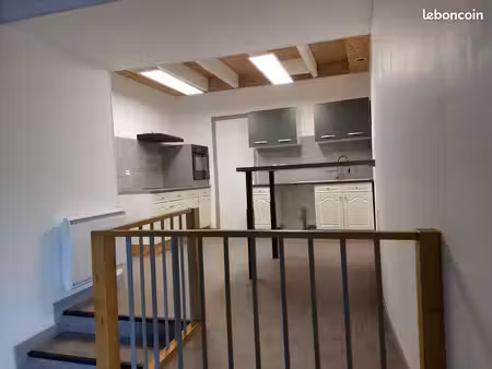 location à l'année t4 non meublé